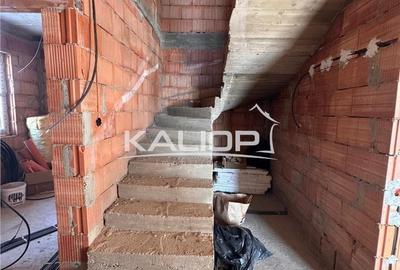 Casă cu 4 camere cu Teren 600 Mp în Chinteni