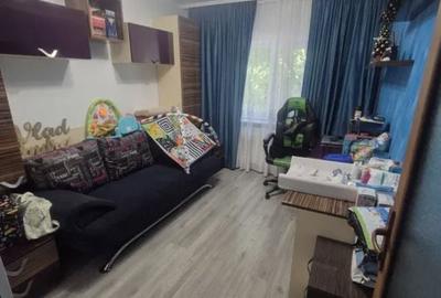 Apartament cu 3 camere decomandat în - 3