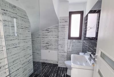 Casă cu 3 camere cu Canalizare în Central - 6