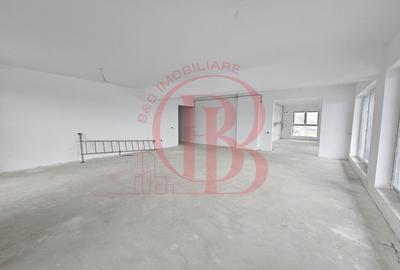 Apartament cu 4 camere decomandat în Theodor Pallady