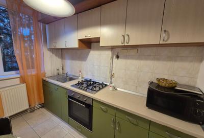 Apartament cu 2 camere semidecomandat, mobilat în Complex Studențesc