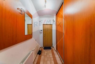 Apartament cu 2 camere semidecomandat, mobilat în Subcetate - 10