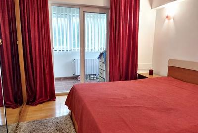 Apartament cu 3 camere decomandat în Faleza Nord