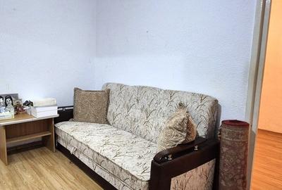 Apartament cu 2 camere semidecomandat în Km 4-5