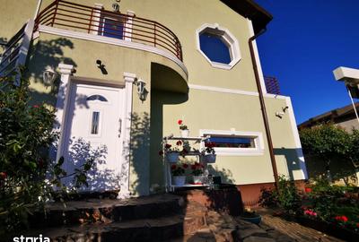 Casă cu 5 camere cu Teren 350 Mp în Domnești