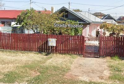 Casă cu 3 camere cu Teren 600 Mp în Central