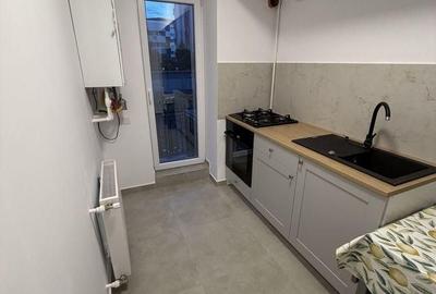 Garsonieră decomandată, mobilată în Central