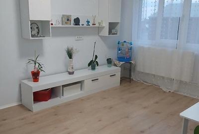Apartament cu 3 camere semidecomandat în Sălaj