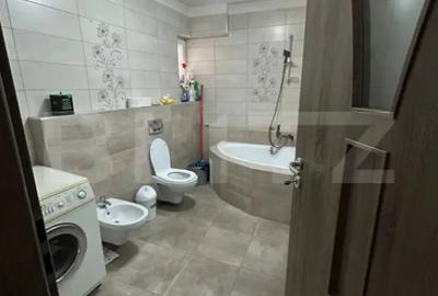 Spațiu comercial, de 228 mp, în Semicentral - 8