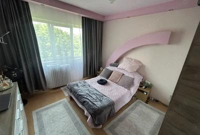 Apartament cu 2 camere semidecomandat în CET - 2