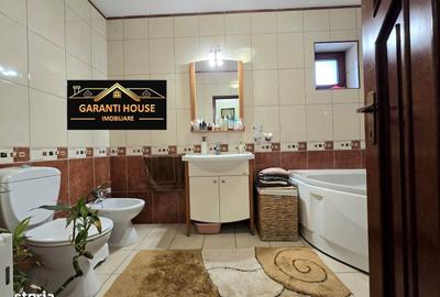 Casă cu 4 camere cu Teren 370 Mp în Central