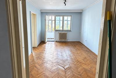 Apartament cu 2 camere semidecomandat în Precista