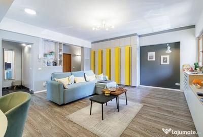 Apartament cu 4 camere semidecomandat în Tineretului