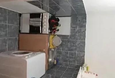 Garsonieră semidecomandată în Aradului