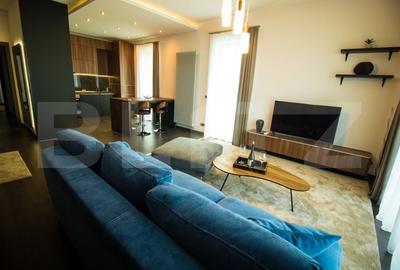 Apartament cu 3 camere decomandat, mobilat în Central