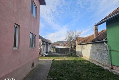 Casă cu 4 camere cu Teren 150 Mp în Central - 2