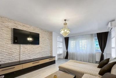 Apartament cu 3 camere semidecomandat, mobilat în Alba Iulia