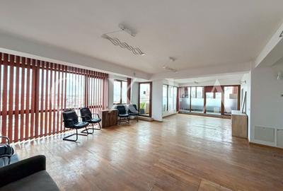 Penthouse cu 5 camere decomandat în Complex Studențesc - 2