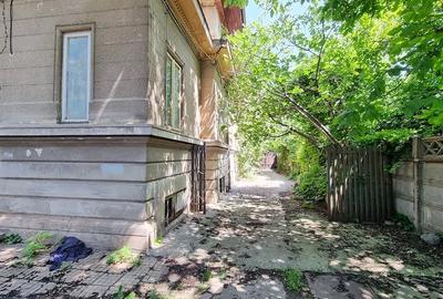 Apartament cu 5 camere în Armeneasca