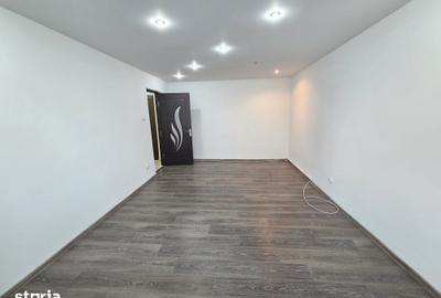 Apartament cu 3 camere decomandat în Micro 6