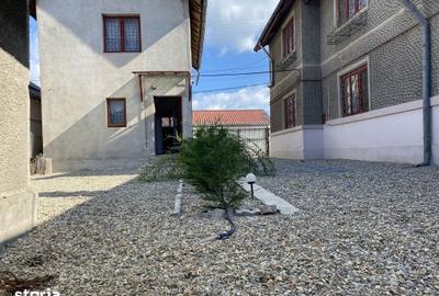 Casă cu 6 camere cu Teren 441 Mp în Central