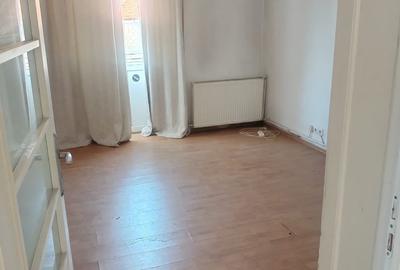 Apartament cu 3 camere decomandat în Eminescu - 34