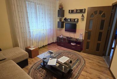 Apartament cu 2 camere decomandat în 1 Mai