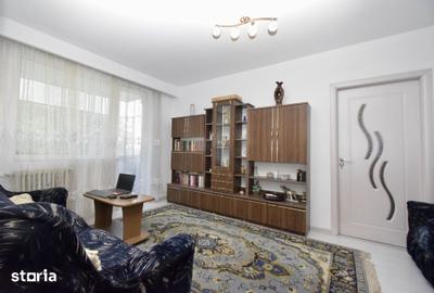Apartament cu 2 camere semidecomandat în Calea București