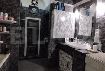 Apartament cu 4 camere decomandat în P-ța Maria