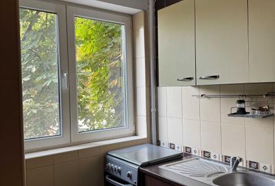 Garsonieră decomandată în Dristor