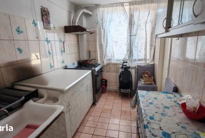 Apartament cu 2 camere semidecomandat în Micro 19