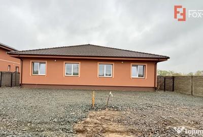 Casă cu 4 camere cu Teren 300 Mp în Ghiroda