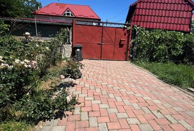 Casă cu 5 camere cu Teren 461 Mp în Central