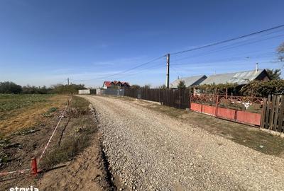 Teren de 1000 mp, în Popricani