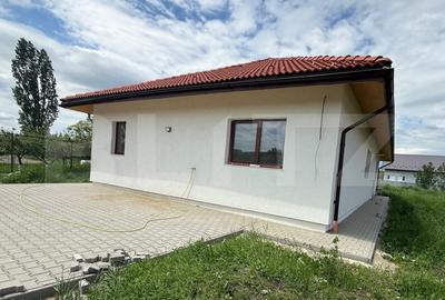 Casă individuală cu 4 camere cu Canalizare în Jucu de Mijloc - 1