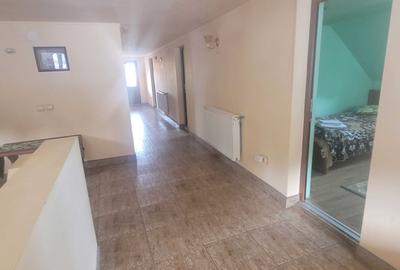Casă cu 4 camere în Exterior Vest