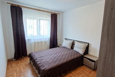 Apartament cu 4 camere decomandat în Astra