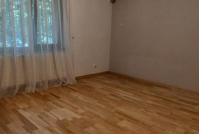 Casă individuală cu 3 camere cu Canalizare în Central - 4