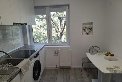 Apartament cu 2 camere semidecomandat în Andrei Mureșanu - 1