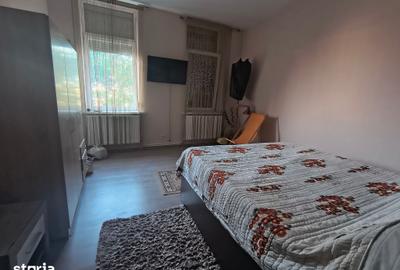 Apartament cu 2 camere decomandat în Cazino