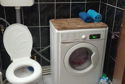 Apartament cu 2 camere decomandat în Ostroveni