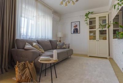 Apartament cu 3 camere decomandat, mobilat în Timpuri Noi
