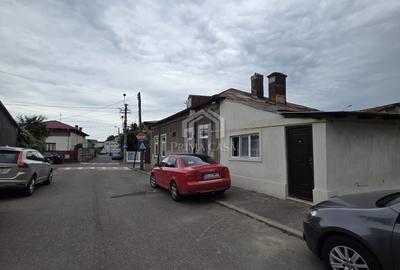 Casă cu 3 camere cu Canalizare în Central - 2