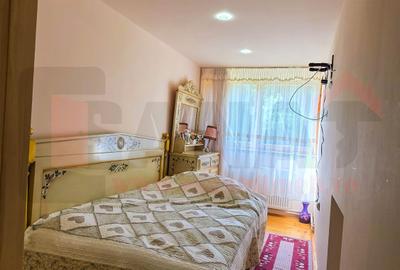 Casă cu 5 camere cu Teren 3000 Mp în Avrig - 31