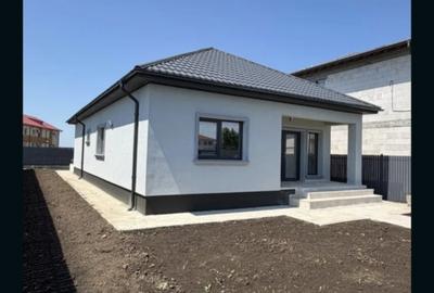 Casă individuală cu 4 camere cu Teren 450 Mp în Cumpăna