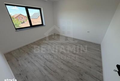 Casă cu 4 camere cu Teren 600 Mp în Șimnicu de Sus - 8