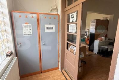 Casă cu 3 camere cu Teren 330 Mp în Lupeni - 7