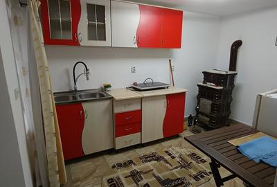 Casă cu 2 camere în Petros - 1
