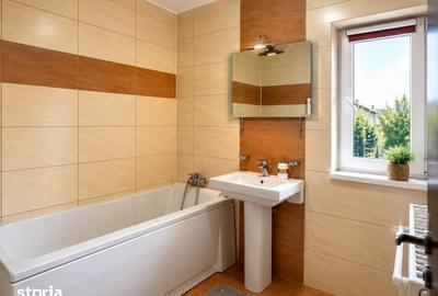 Casă cu 4 camere cu Teren 100 Mp în Florești