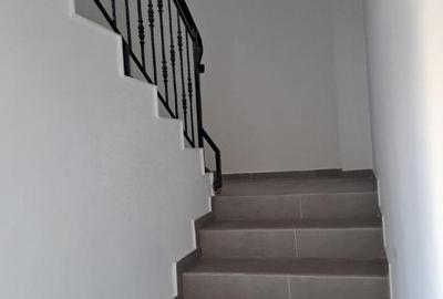 Casă cu 5 camere cu Teren 403 Mp în Central - 12